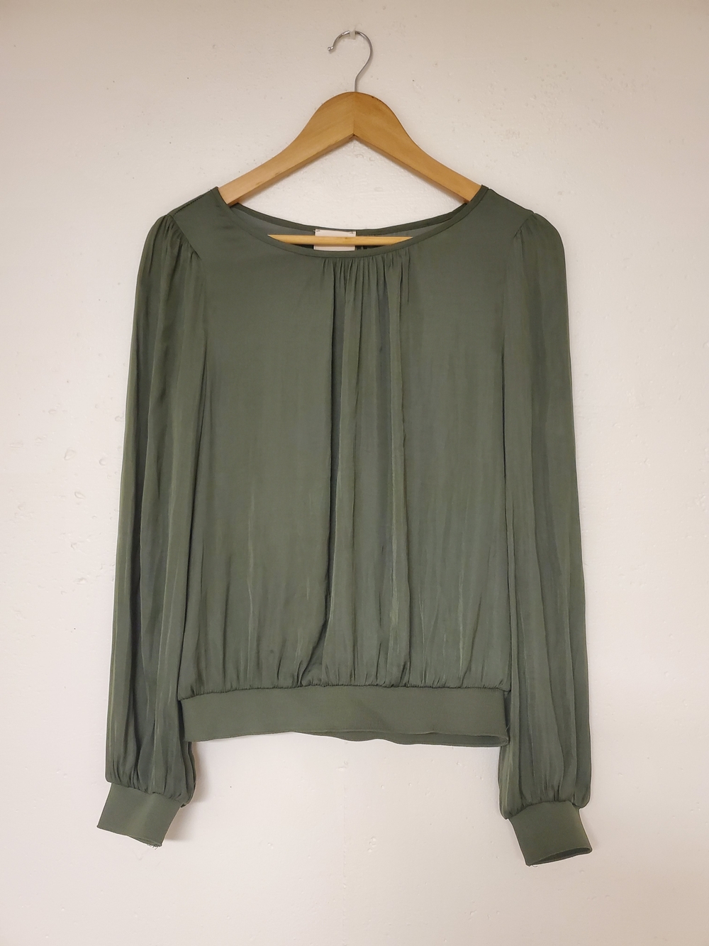 INDUSTRY Womens Olive Long-Sleeve Pleated Hem Blouse